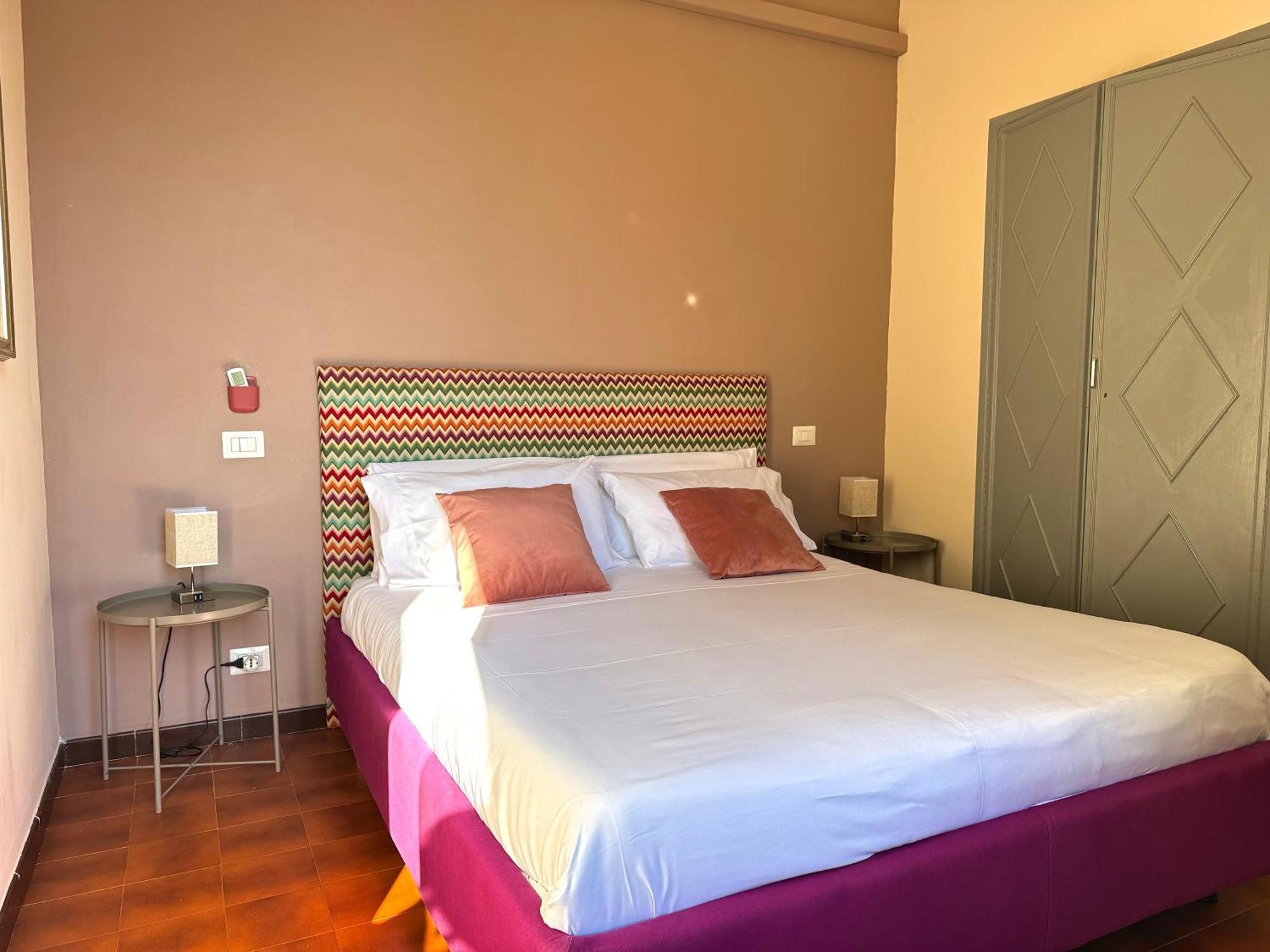 Upi-Up Rome Staying — Photos 1